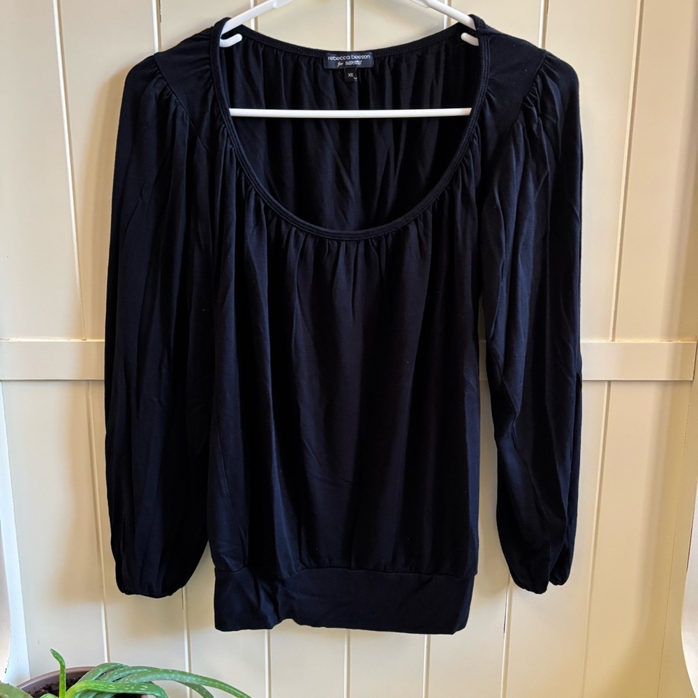 Chic Black Blouse with Elegant Design